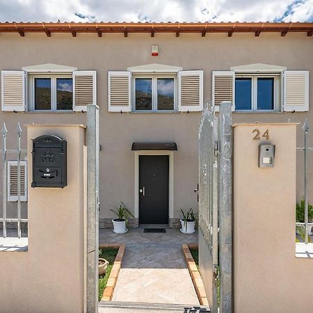Villa Chiara Solanas Solanas  Exterior foto